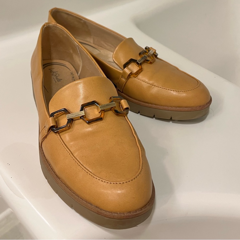 Lifestride caramel loafers